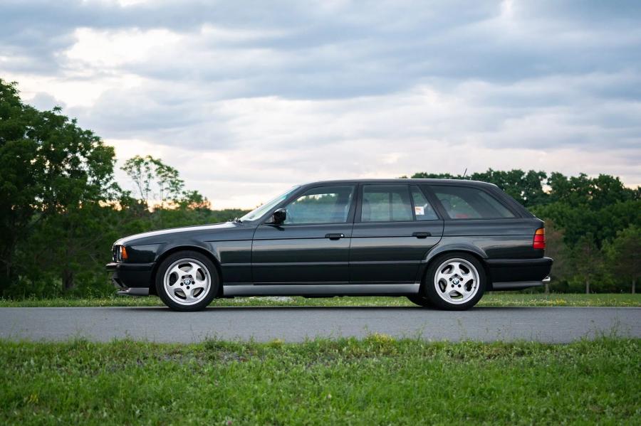  BMW M5 Touring (E34) 1992 года  (EU) (фото 21 из 94)